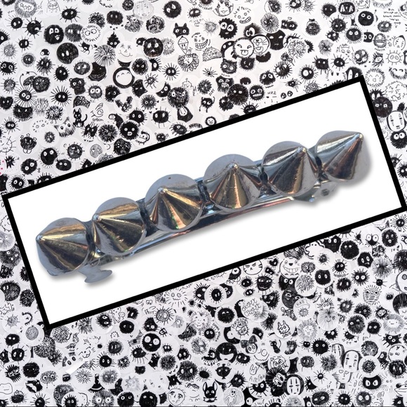 Silver Spike Hair Clip - Picture 2 of 5